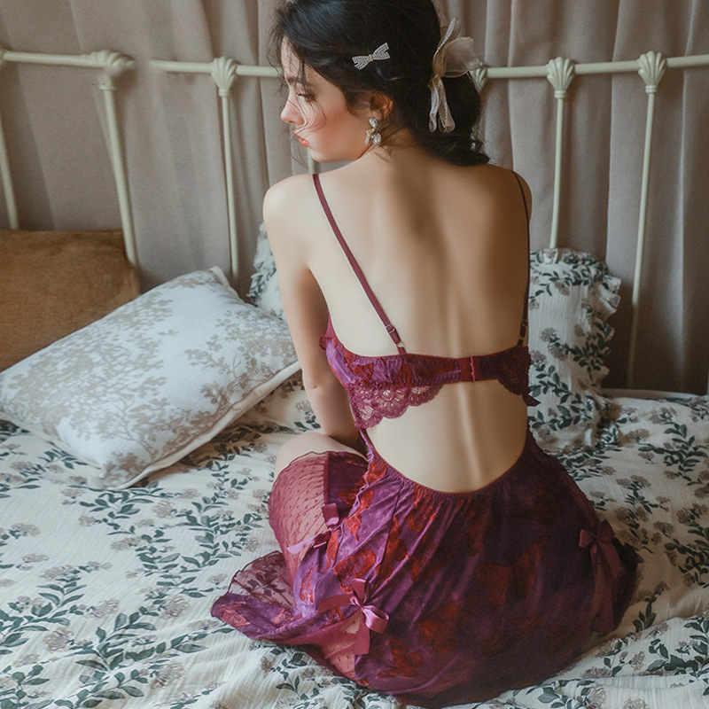 Butterfly print open-back nightgown robe
